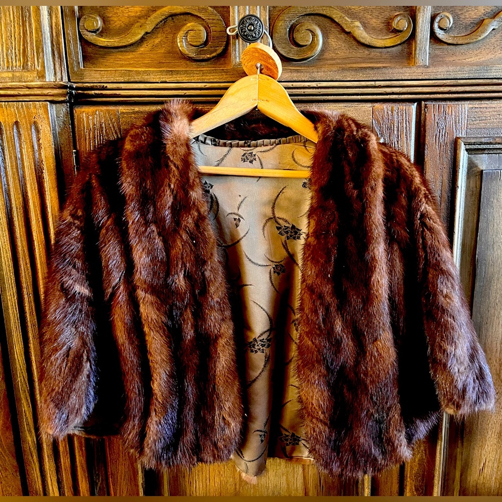 Vintage Alaska Furries Wrap Cape Brown